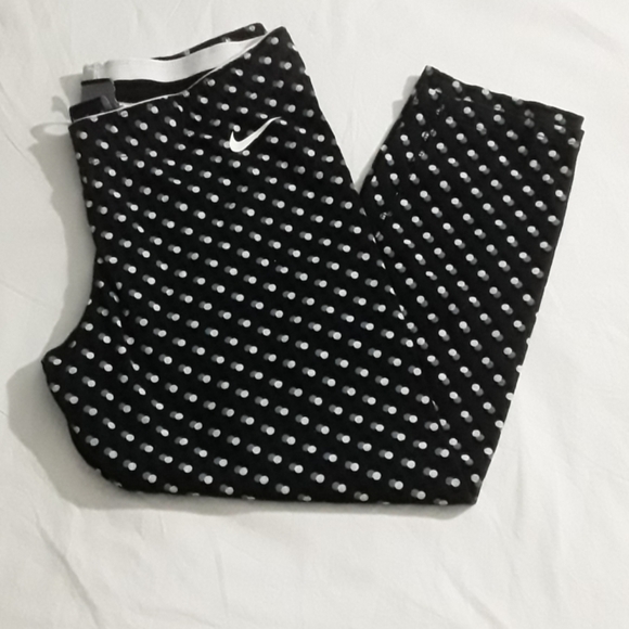 Nike Pants - Nike PolkaDot Capris
